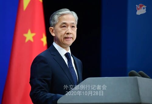 菲律宾称“中国的策略是让大量渔船驶入南海” 外交部：维护南海稳定是中国和东盟国家的共同责任