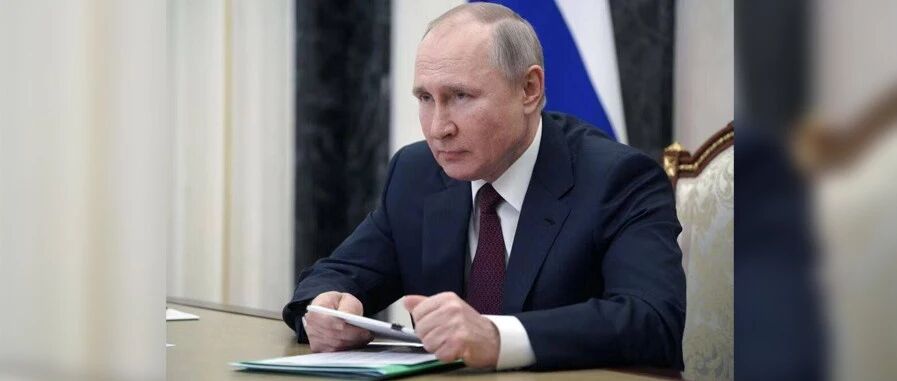 美国政坛猛夸普京的人出现了！