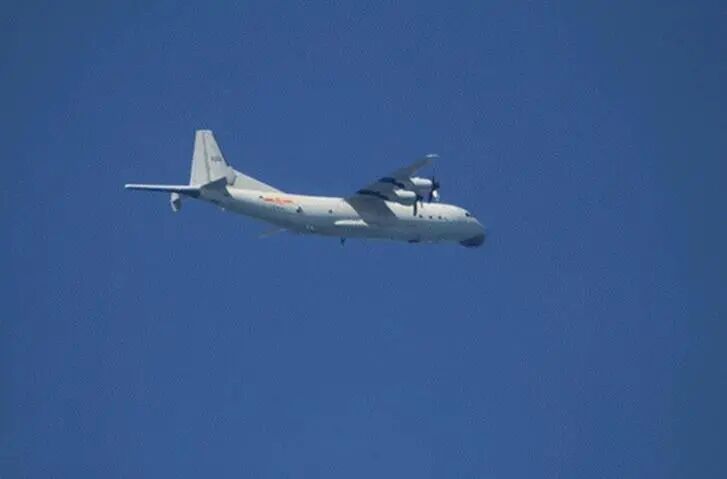 绿媒：昨晚之后今早又……解放军军机15小时内来两回！