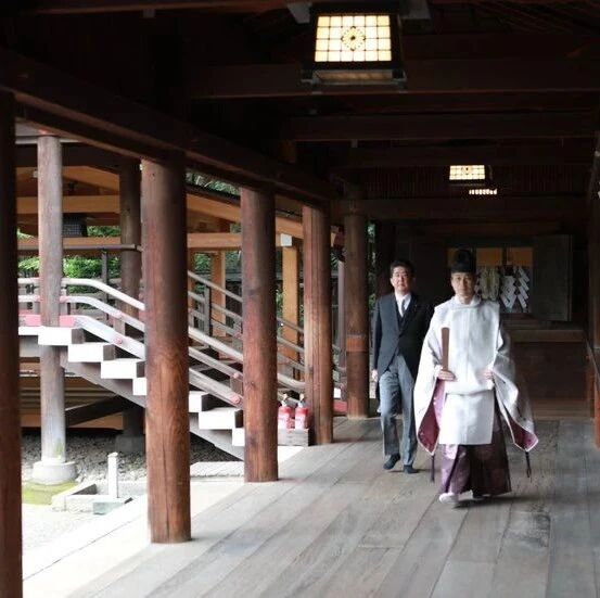 安倍今天参拜靖国神社！