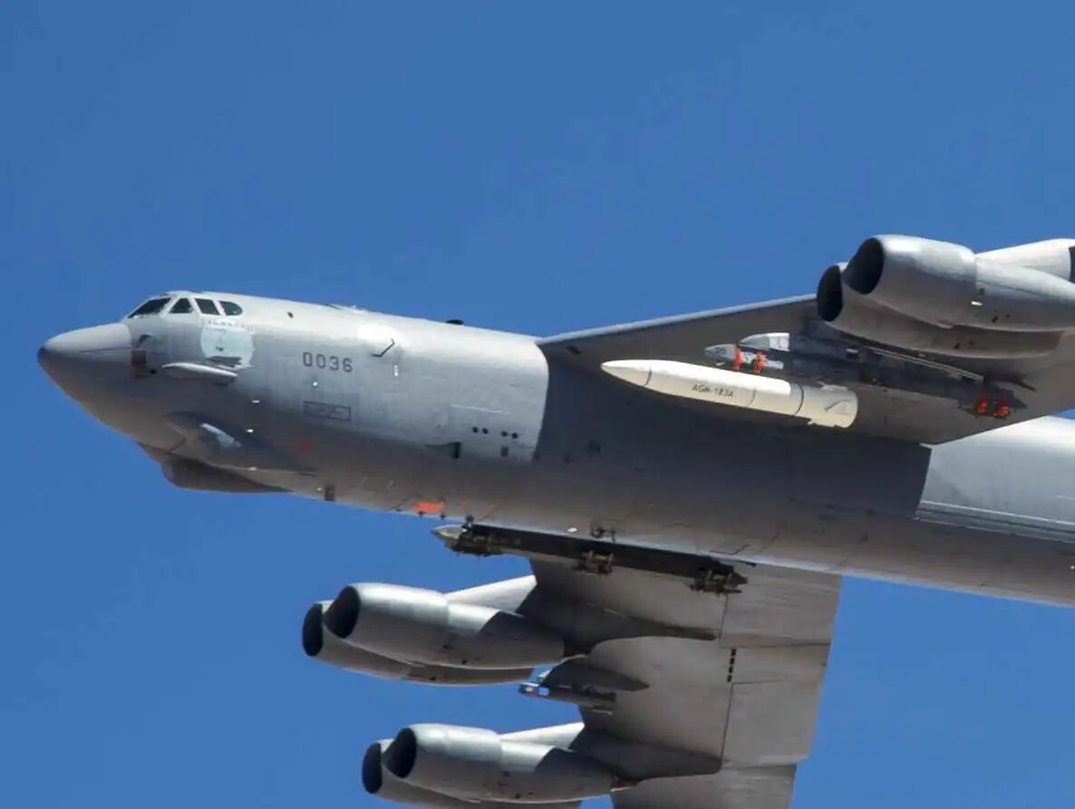 美国空军高超声速导弹第二次试射再遭失败，发动机未点火坠毁！国会担忧成真