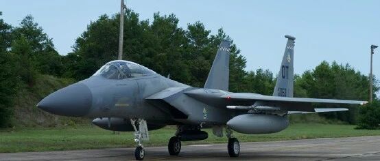 美战机用这种方式向歼-20“致敬”？