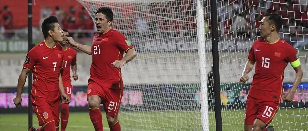 都以为国足不行，国足却把澳大利亚踢急了！