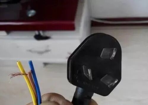 插座火线零线都是4平方的，地线是1.5平方的，为什么不合理？的图4