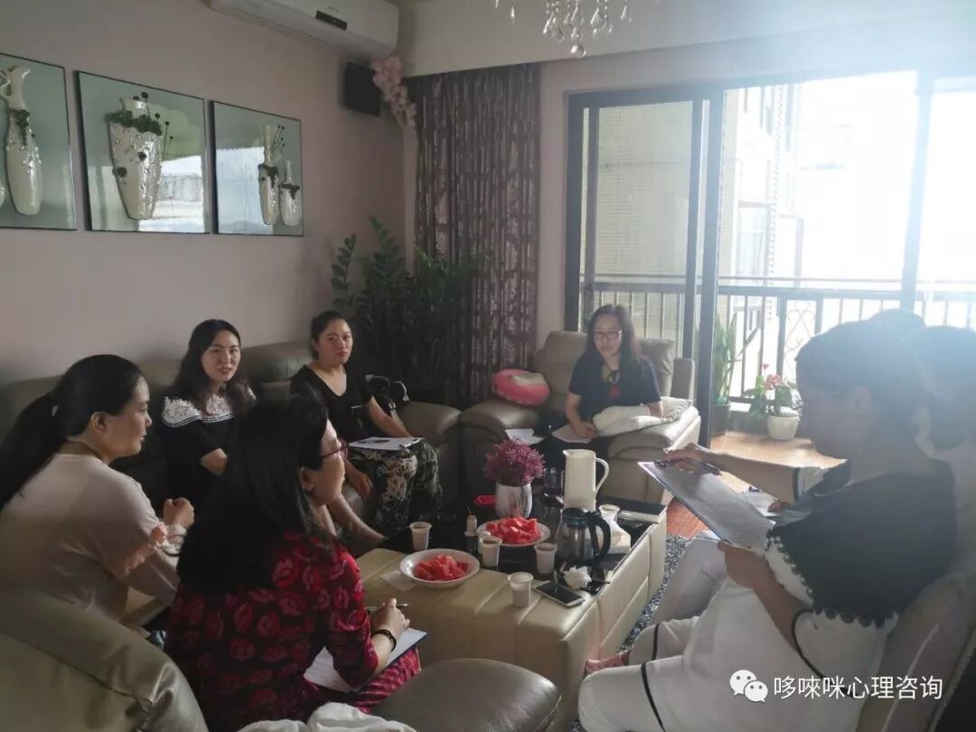 所有的爱都是为了相聚，只有母爱是为了分离