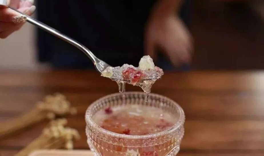 燕窝“隔水蒸”和“隔水炖”，哪个才是最靠谱？