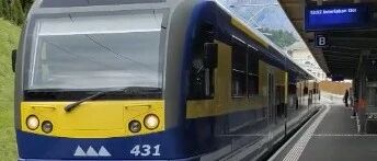 坐火车去旅行吧~