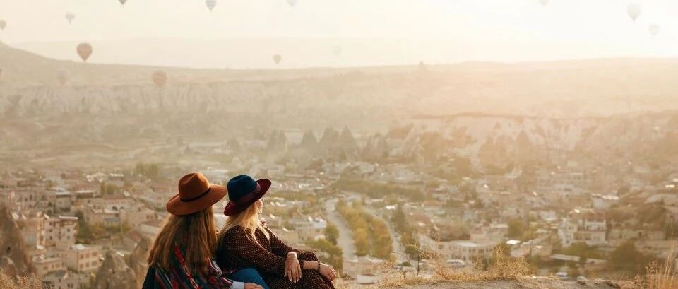 遇见阳光正盛的星月之国，寻找不输巴黎的浪漫景色