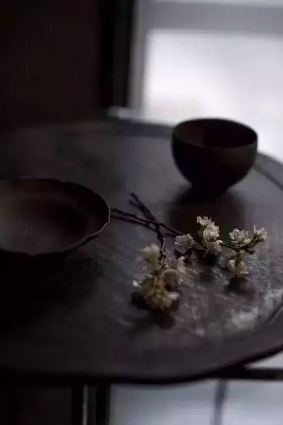 初夏，茶席上的插花，美翻了