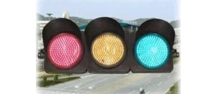 路口黄灯一直“闪”，是坏了吗？要不要停车？