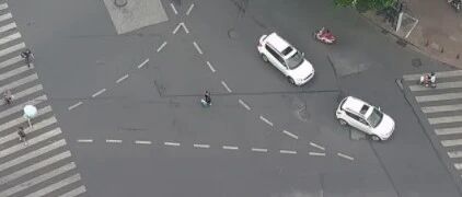 开车在路口遇到这种“线”，您真的会走吗？