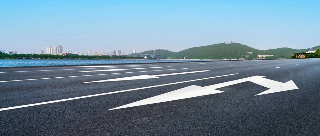 开车不注意这些交通标线，当心扣分罚款！