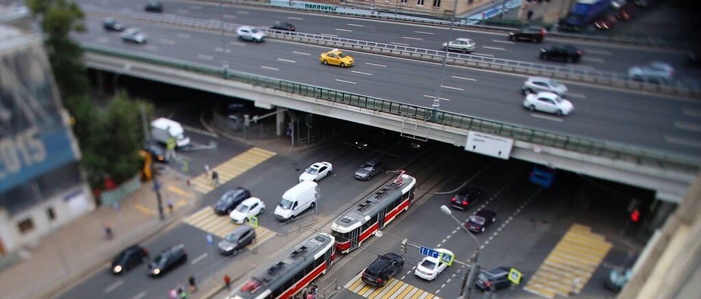 双黄虚线处，到底能不能掉头？别做错了！