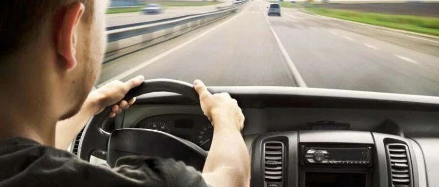 这样开车违法又危险！很多人都没注意