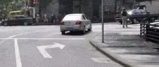 右转弯竟然违章了?常见原因在这里