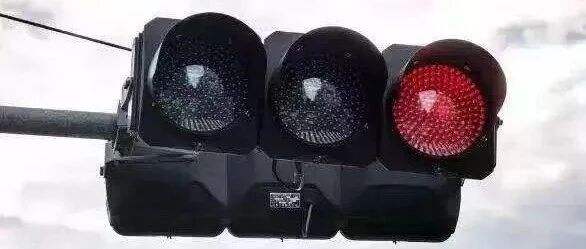 红灯时越过停止线，6分就没了？