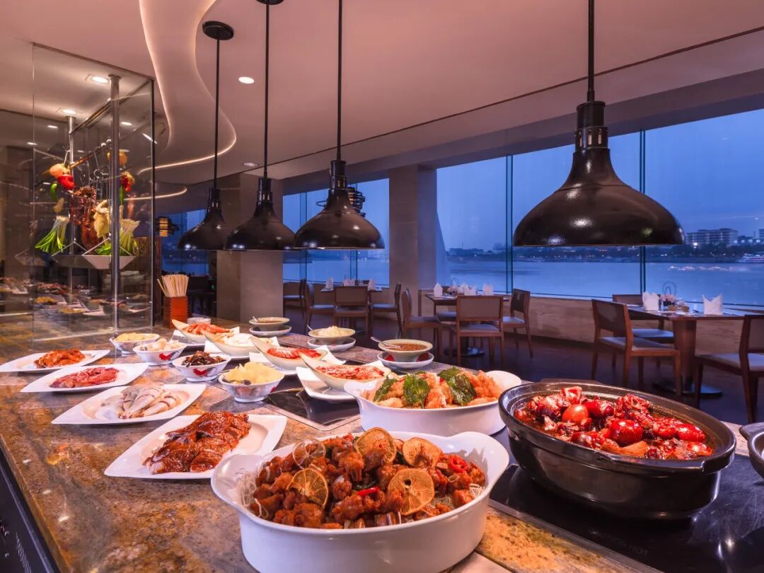 广州荔湾区白天鹅宾馆流浮阁自助餐回归放飞味蕾的时候到了周末自助