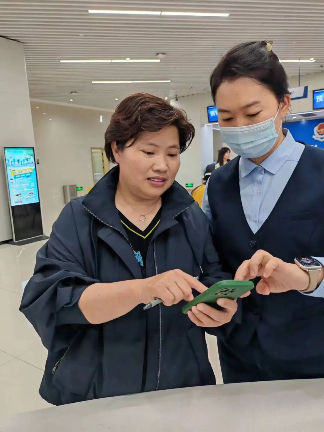 員工風采丨胡蝶：守好窗口服務主陣地 最前線的稅務情