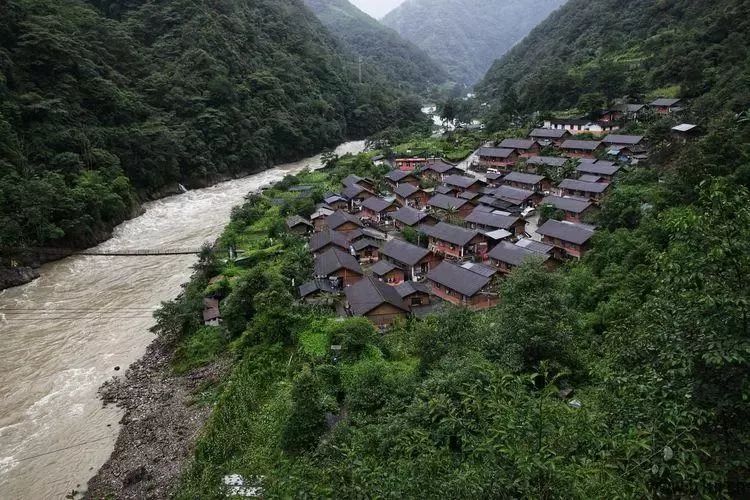 穿越丙察察，探尋獨龍江最後的紋面女，古老技藝已永遠失傳！ 旅遊 第6張