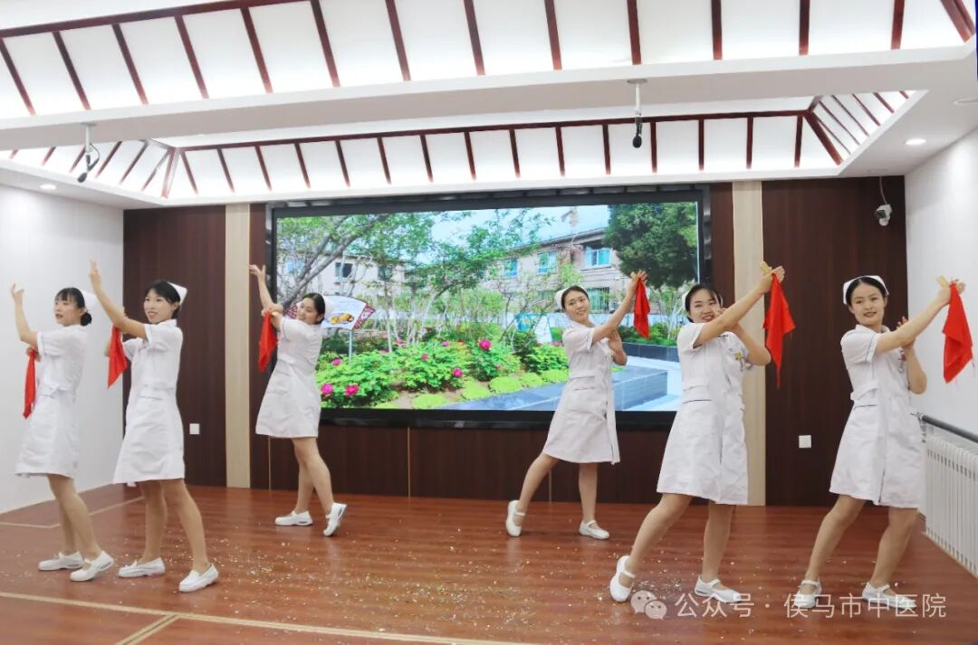 2024年侯马市中医院护士节庆祝活动-----主题“我们的护士 我们的未来 护士的经济效力”(图21)