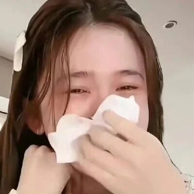 赵樱子直播崩溃大哭!自曝每月砸数十万惨遭员工冷漠对待