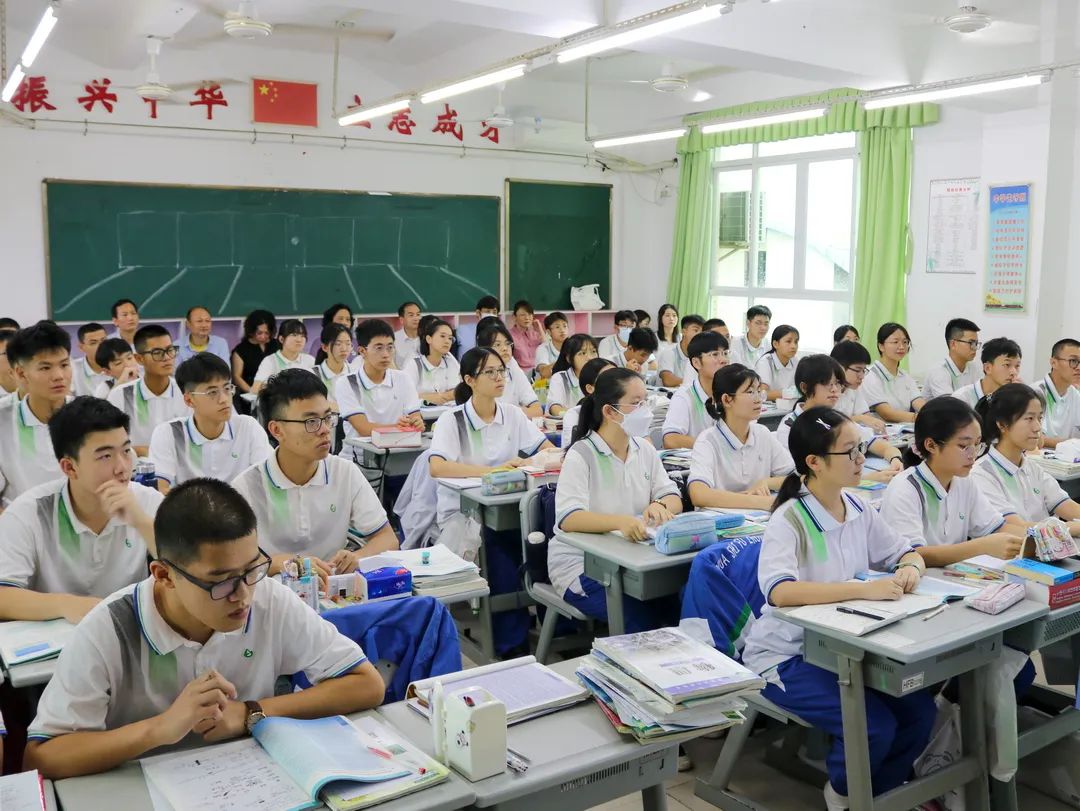 華南師范研究生處_華南師范大學(xué)研究生院_華南師范大學(xué)師范研究生