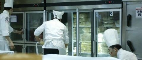 奋斗=加班的逻辑有多荒谬