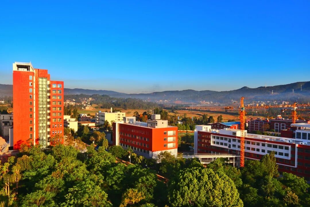 【云南大专】楚雄医药高等专科学校招生简章 - 河南对口升学-口腔医学