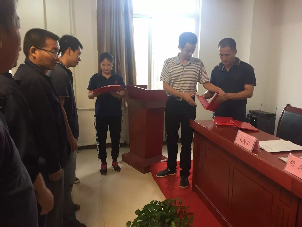 员工厂纪厂规怎么写_公司厂纪厂规制度_厂规厂纪工厂员工规章制度