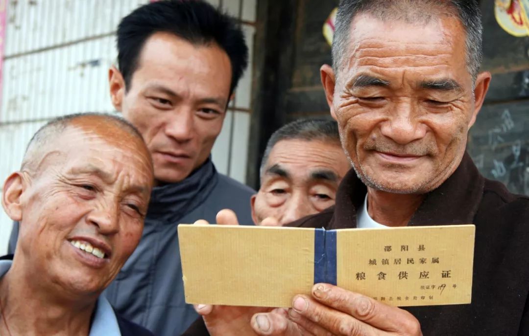 每隔几年,中国人就换一种方式买买买 | 70年购物史 每隔几年,中国人就换一种方式买买买 | 70年购物史