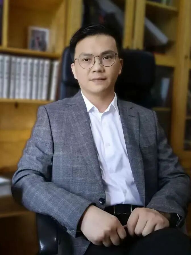 主译简介全书共40章,内容涵盖了难治性抑郁症的定义,诊断,流行病学