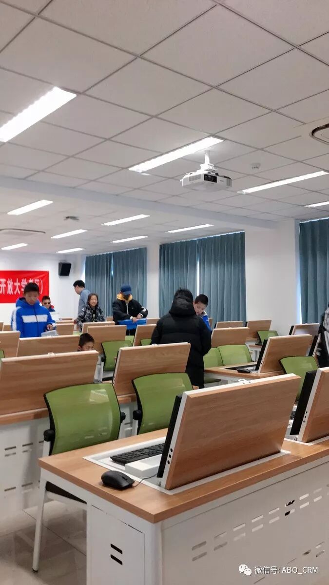 全国青少年机器人技术等级考试二级：备考指南和操作题