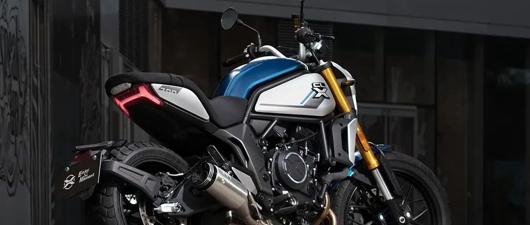 春风700 CL-X信心爆棚，先于幼师800上市，好戏上演