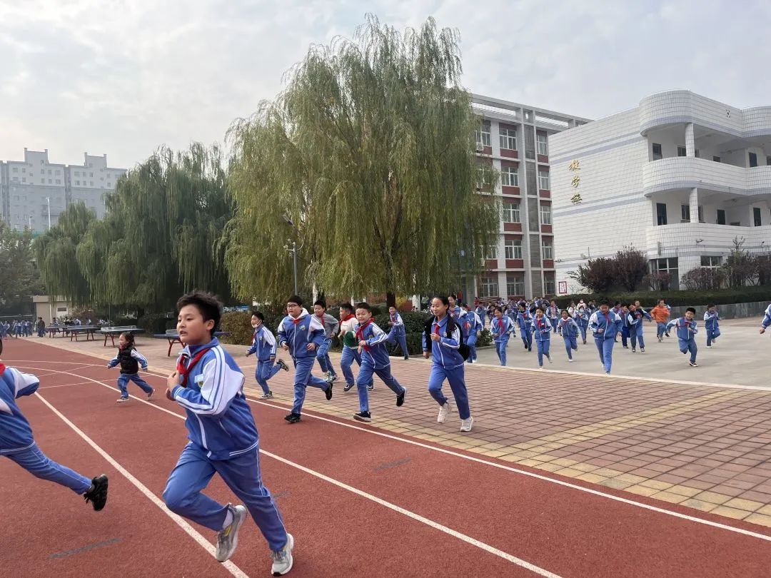 济南市匡山小学图片