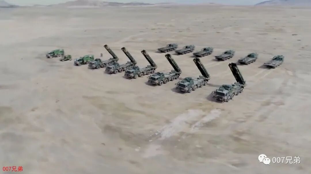 好消息我军炮兵03式300毫米远程火箭炮升级啦打的更准更狠