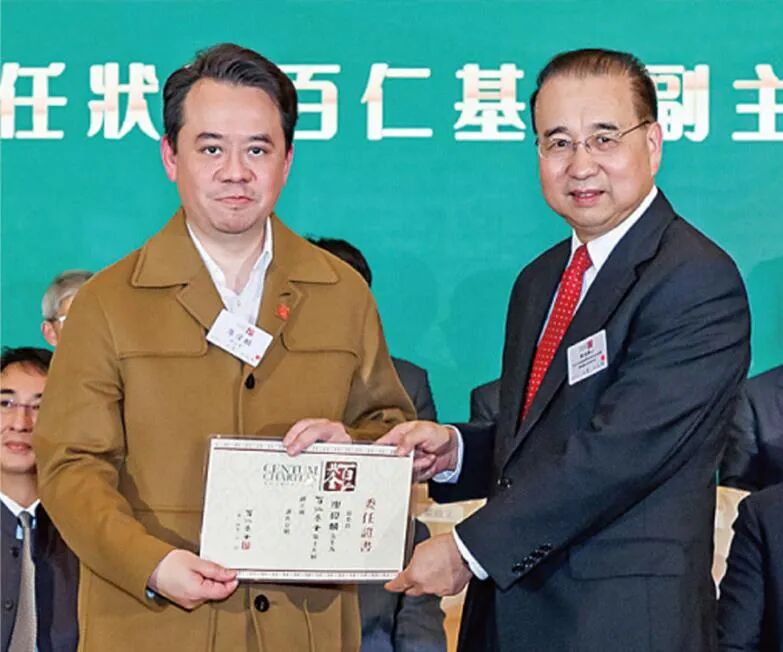 她生于澳门幼年丧父嫁入豪门后目光如炬成就香港停产位天后