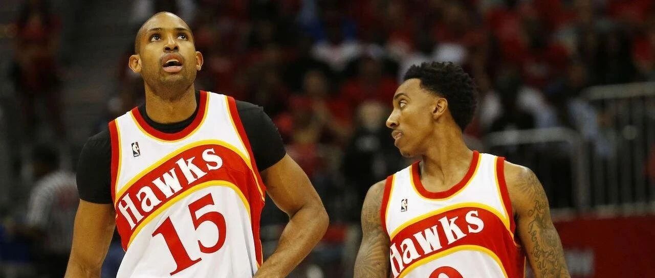 打不过，就加入？全明星控卫愿降薪加盟湖人...