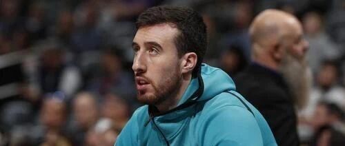 9号秀被裁！才27岁，就打不上NBA了？