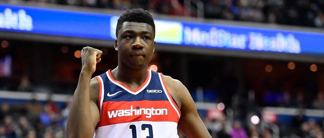 刚打出生涯最佳赛季，就赛季报销！他太难了...