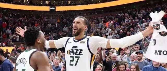 投篮都不会，却拒绝3000万年薪！作死！下一个小托马斯来了？