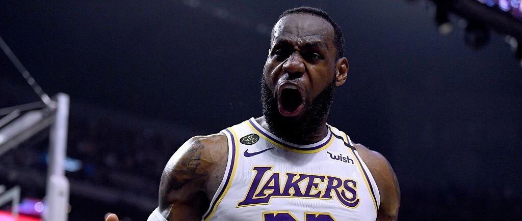 现役球星单场最高得分！詹姆斯带着面具，轰下61分！