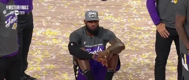 场均32+11+9！都快36岁了！谁能拦得住詹姆斯啊？