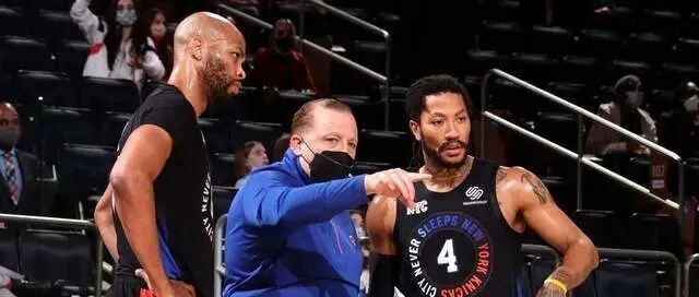 季前赛都让罗斯打30分钟！这就是锡伯杜啊...