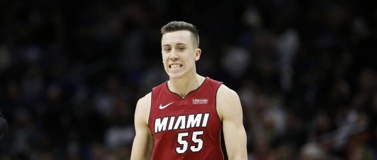 曾领9400元年薪，却轰进270记三分！他是最低薪高能球员？