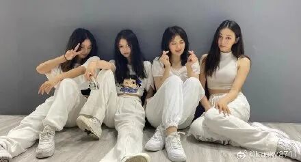 姚安娜否认自己是美国国籍她正式进入娱乐圈为啥让国人失望！