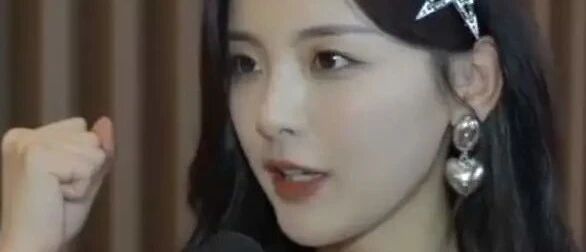 杨超越拿上海户口代表读书无用吗？