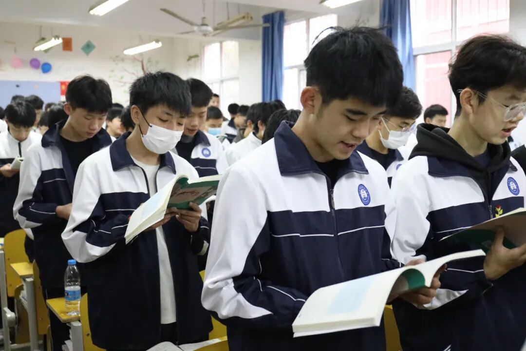西安铁道职业学校晨读时刻,网友看完:学习氛围很赞!