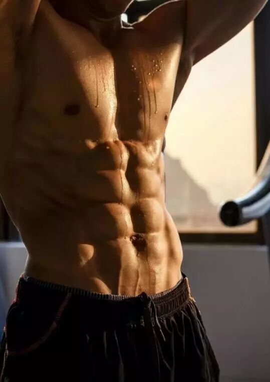 搓衣板腹肌 虐腹動作之懸垂舉腿 健與美 微文庫