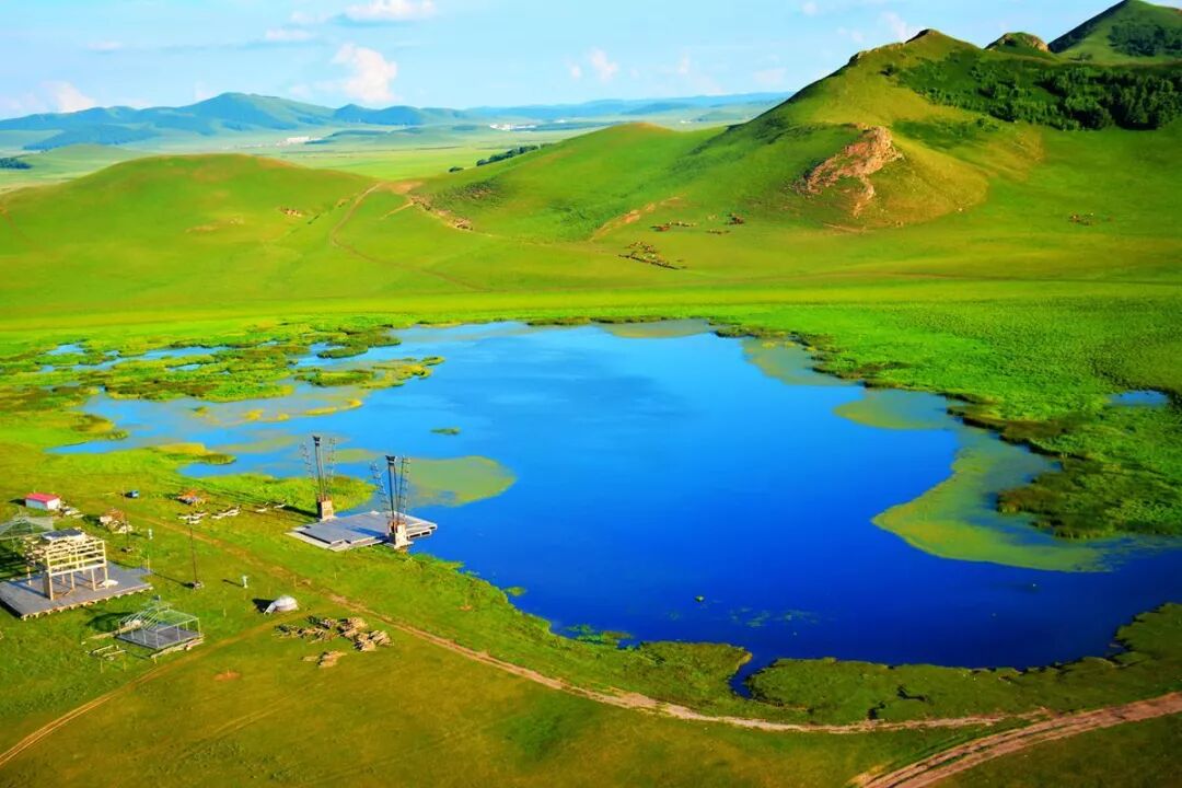 乌兰布统大草原塞罕坝森林公园承德古北水镇双飞5日纯玩团