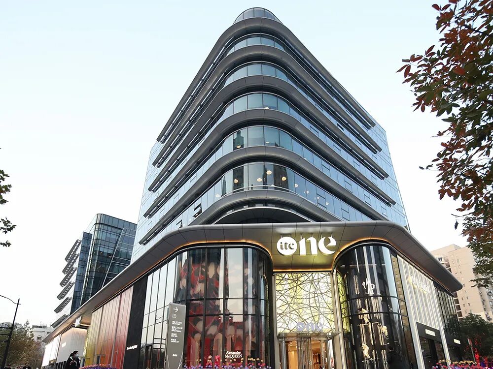 yeehoo英氏yeehoo英氏春暖花开日我们相逢于崭新的门店中守护成长